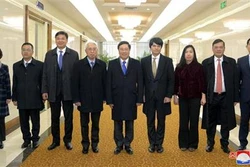 越南政府副总理兼外长范平明对朝鲜进行正式访问