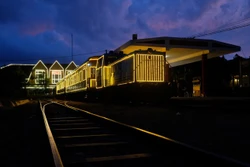 正如其名称所示，探索大叻夜晚的旅程从大叻火车站——印度支那最美丽的古老火车站出发。图自越通社