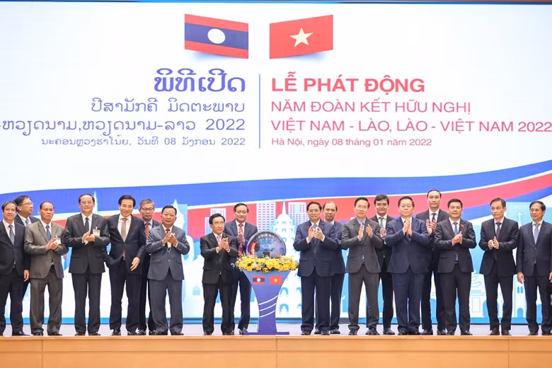 越南驻老挝大使阮伯雄:越南政府总理范明政访老之旅为越老关系注入巨大动力