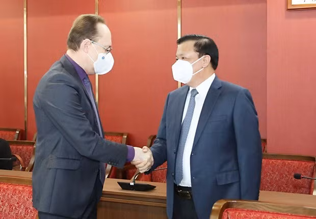 河内市市委书记丁进勇：为俄罗斯企业对河内市进行投资创造便利条件