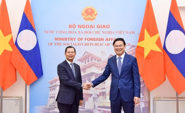  越南-老挝举行第七次政治磋商
