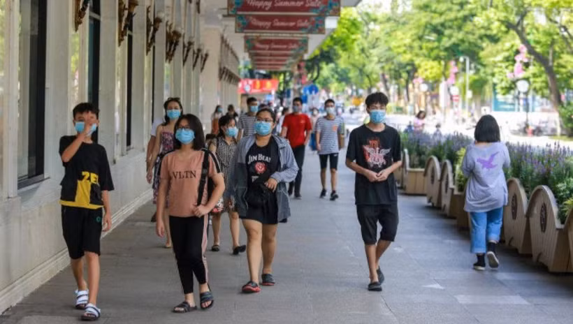 越南卫生部发文明确在防疫中必戴口罩的人员和场所