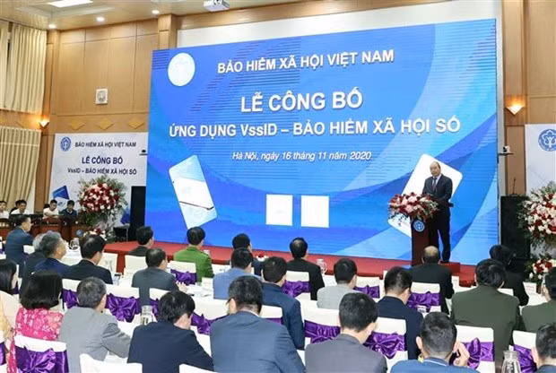 阮春福总理出席“数字社会保险——VssID应用程序”公布仪式