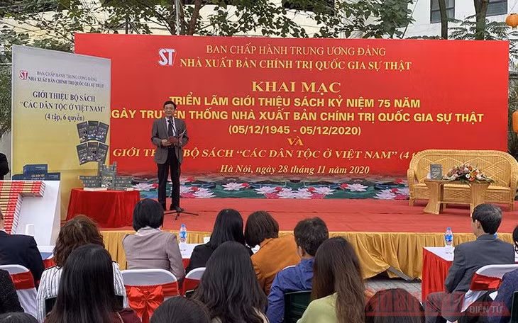  《越南的各个民族》一书问世