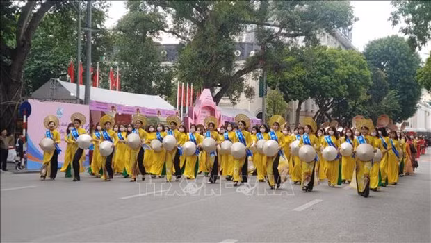 河内奥黛节：弘扬越南奥黛文化价值