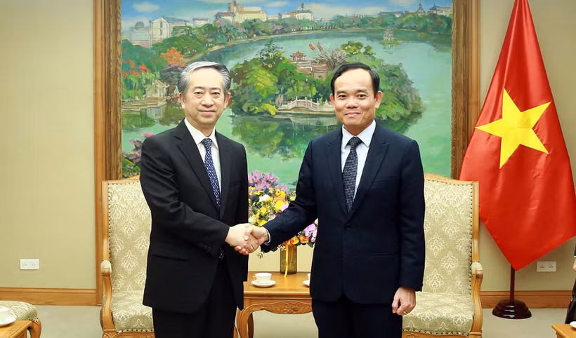 越南政府副总理陈流光会见中国驻越大使熊波