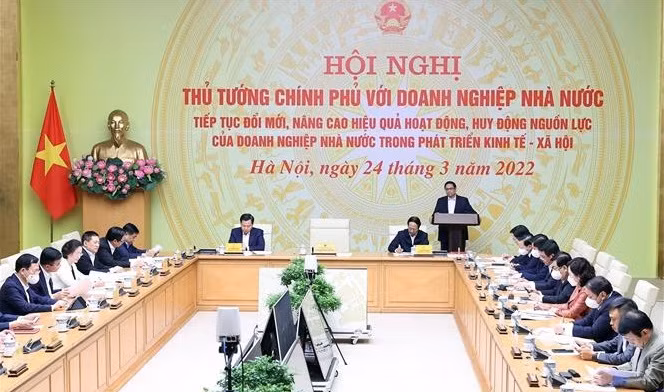 越南政府总理范明政主持全国国有企业代表视频会议