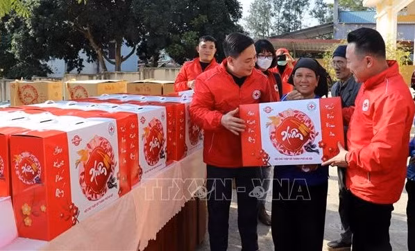 “关爱暖人心 平安过新春”活动：为困难群众送去新春温暖