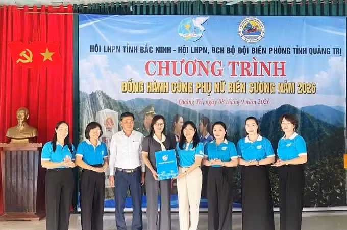 为达克隆乡贫困妇女生计模式提供支持。图：越通社发