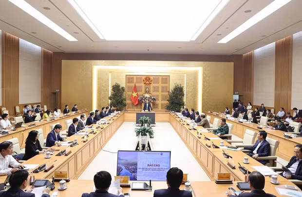 阮春福总理主持关于岘港市总体规划的会议 ảnh 2