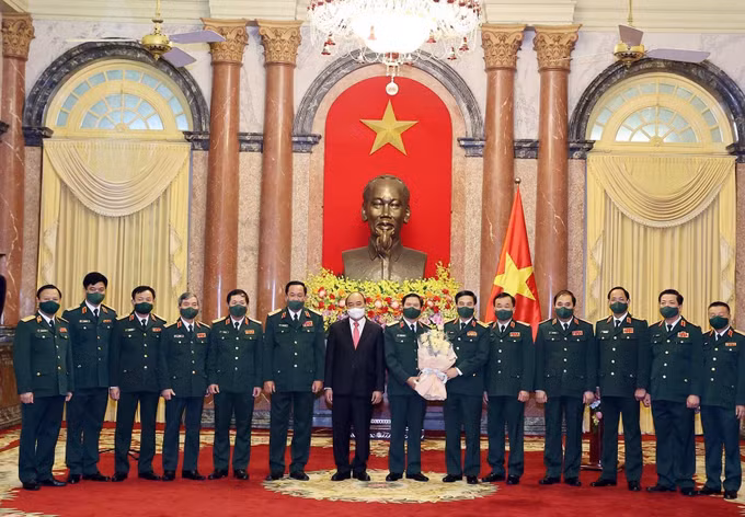  阮新疆上将担任越南人民军总参谋长一职 ảnh 2