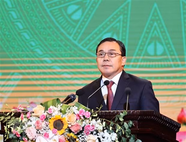 老挝驻越大使高度评价越共十三大的筹备工作 ảnh 1