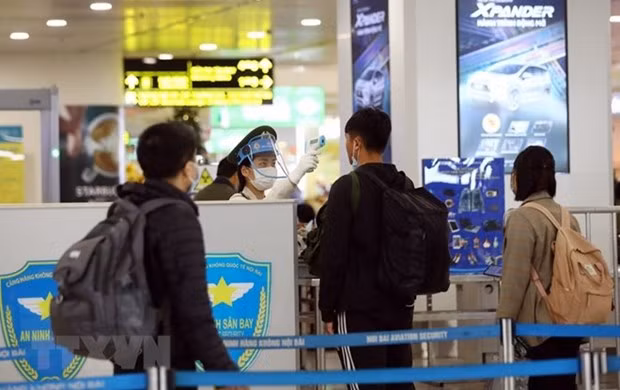 越南拒绝承载违规防疫规定的乘客 ảnh 1