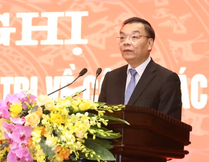 越共中央政治局任命朱玉英同志为河内市委副书记 ảnh 2