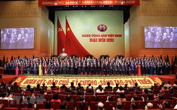 阿根廷政客：越南共产党的所有决策都以人民群众的利益为出发点 ảnh 1