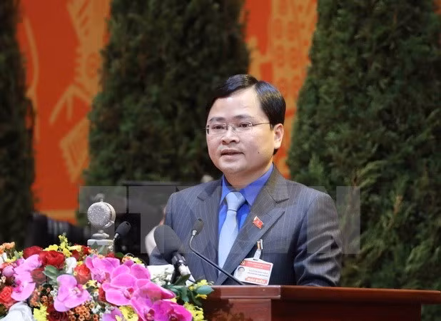 胡志明共青团向78名个人颁发“致力于年轻一代”纪念章 ảnh 1