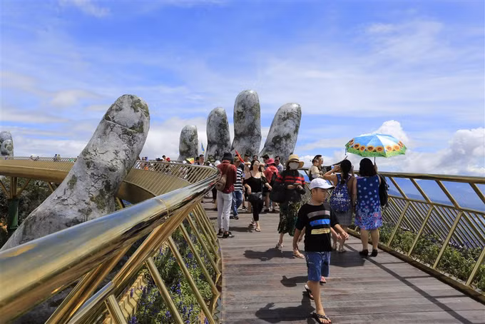 在4·30和5.1节假期：注重提升旅游服务质量 ảnh 1