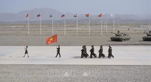 2021国际军事比赛：越南人民军参赛队经过三天角逐后成绩排名暂列第八位 ảnh 1