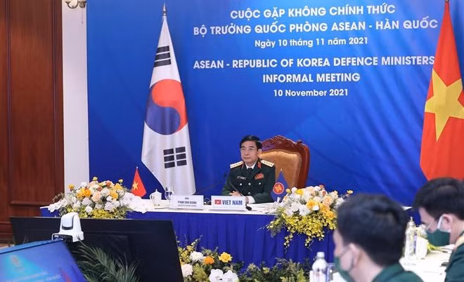 东盟与韩国防长举行非正式会晤 ảnh 1