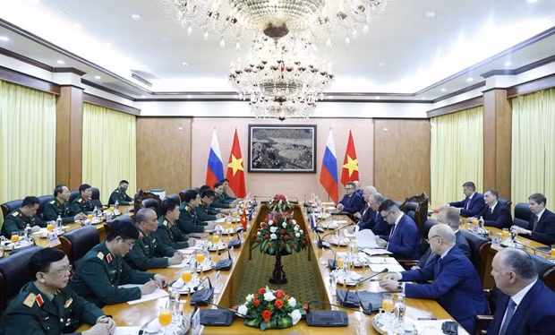 越南人民军总参谋长会见俄罗斯联邦国家安全委员会秘书 ảnh 2