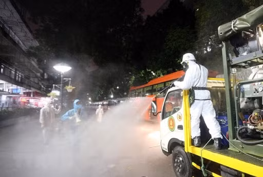 越南是新冠肺炎疫情防控阻击战中的成功典范 ảnh 2