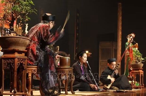 河内市努力保护和传承非物质文化遗产——歌筹 ảnh 2
