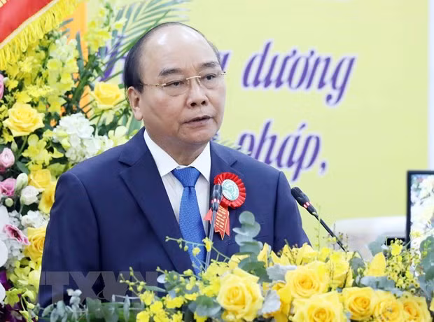 国家主席阮春福：越南佛教协会继续发挥其在加强民族大团结、宗教团结中的作用 ảnh 2