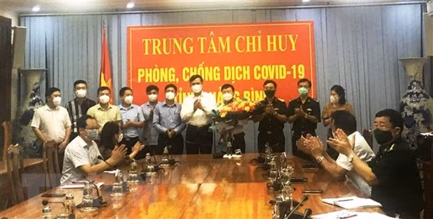 广平省协助老挝甘蒙省抗击疫情 ảnh 1