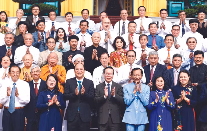 党和国家领导人开展的系列活动 ảnh 3
