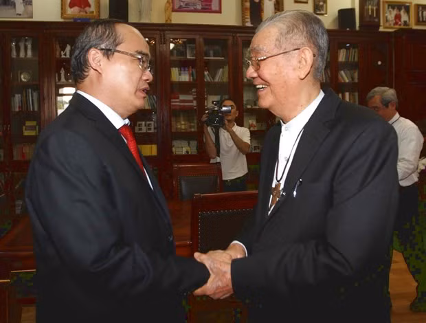 胡志明市市委书记阮善仁走访宗教界人士 ảnh 2