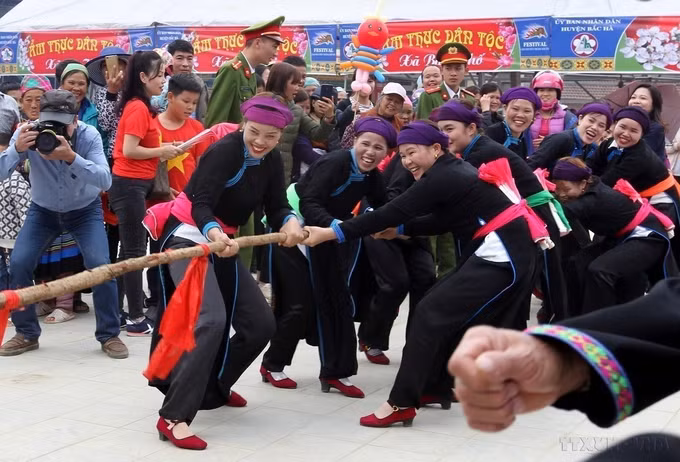 vnanet-tai-hien-nghi-le-keo-co-cua-dan-toc-tay-xa-bao-nhai-bac-ha-lao-cai.jpg