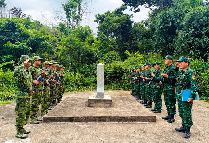 vna-potal-quang-tri-chung-tay-giu-binh-yen-tuyen-bien-gioi-viet-lao-8848933.jpg