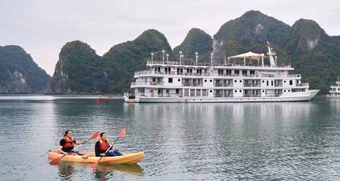 2023年越南旅游业力争实现游客接待量达到1.1亿人次目标 ảnh 1