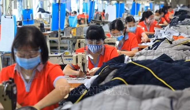 向春节滞留工人送上温暖与关爱 ảnh 1