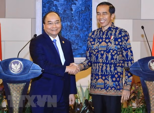 印尼学者：越南国家主席阮春福对印尼的访问成为两国关系新的里程碑 ảnh 2