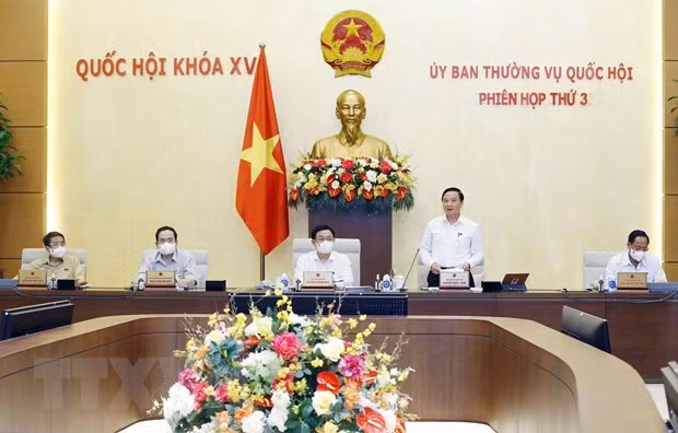 越南国会常务委员会第三次会议：对许多重要内容提出意见 ảnh 1