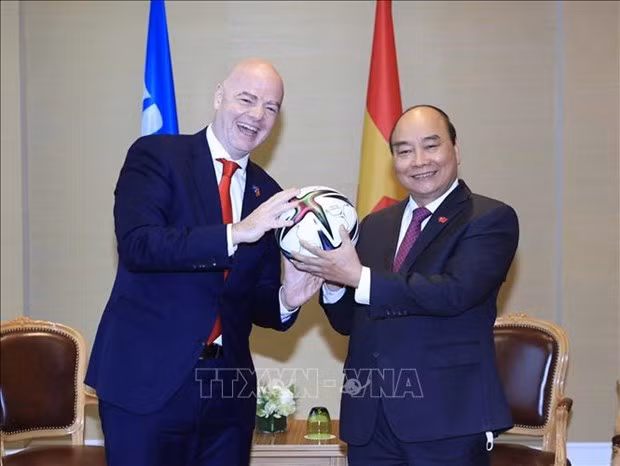 越南国家主席阮春福在瑞士开展系列会见活动 ảnh 3