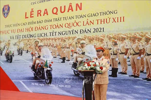 越南交警确保越共十三大期间的交通有序和安全 ảnh 1