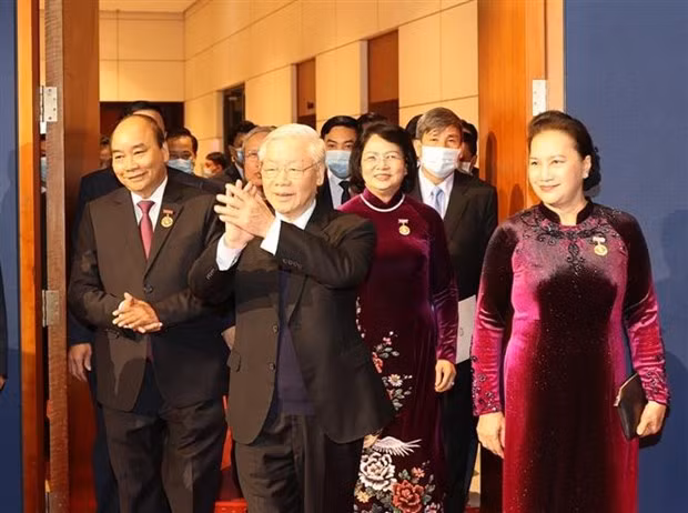 第十次全国爱国竞赛大会隆重开幕 聚焦团结、创新和积极参与祖国建设与捍卫竞赛 ảnh 1