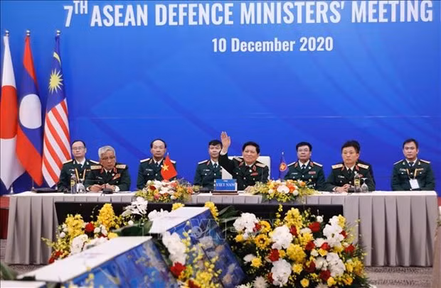 ASEAN 2020: 东盟防长扩大会视频会议通过关于战略安全愿景联合宣言 ảnh 1