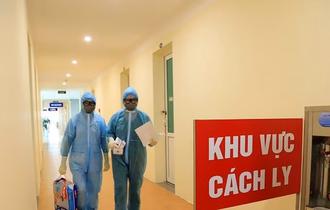 新冠肺炎疫情：胡志明市重启多个隔离区 随时接受隔离者 ảnh 1