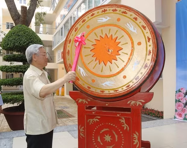 越共中央总书记、国家主席阮富仲向少年儿童致以中秋节的祝贺 ảnh 1