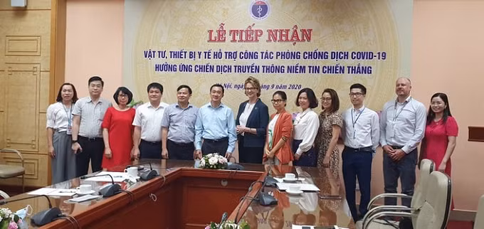 越南接受防疫物资 ảnh 1