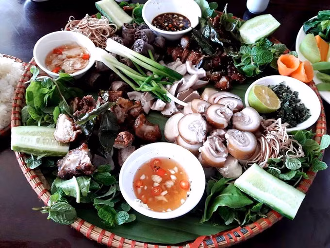 树叶酒席 ——芒族同胞的饮食精华 ảnh 1