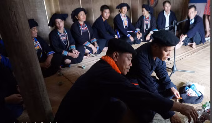 赫蒙族的“消灾 延寿”仪式 ảnh 1