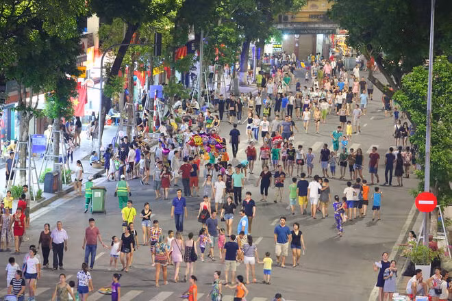 从8月21日起河内市还剑湖周边步行空间暂时关闭 ảnh 1