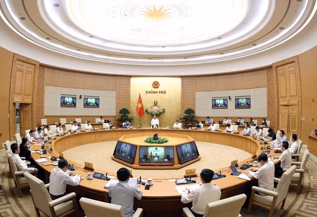 阮春福总理主持召开政府立法工作专题会议 ảnh 2