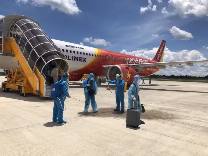 越捷航空将越南公民运送回国之旅 ảnh 4