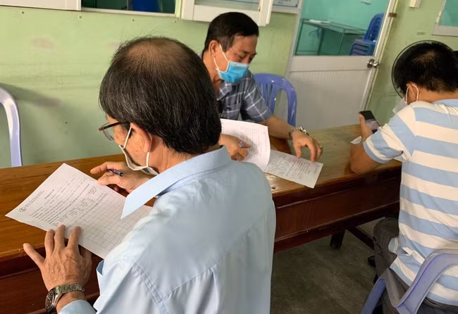 新冠肺炎疫情：从20日起胡志明市加强对来自各疫区的人员进行健康申报 ảnh 1