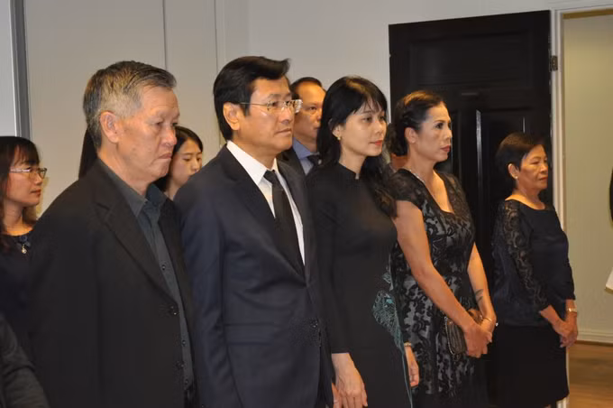 原越共中央总书记黎可漂吊唁仪式在挪威举行 ảnh 1